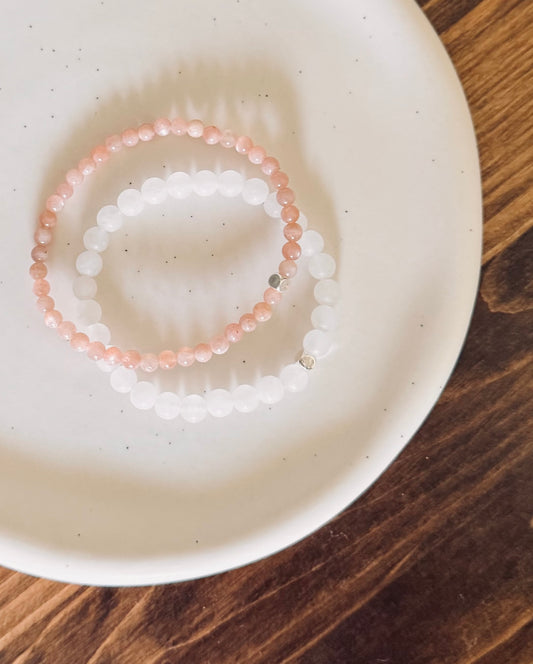Jade and sunstone bracelet